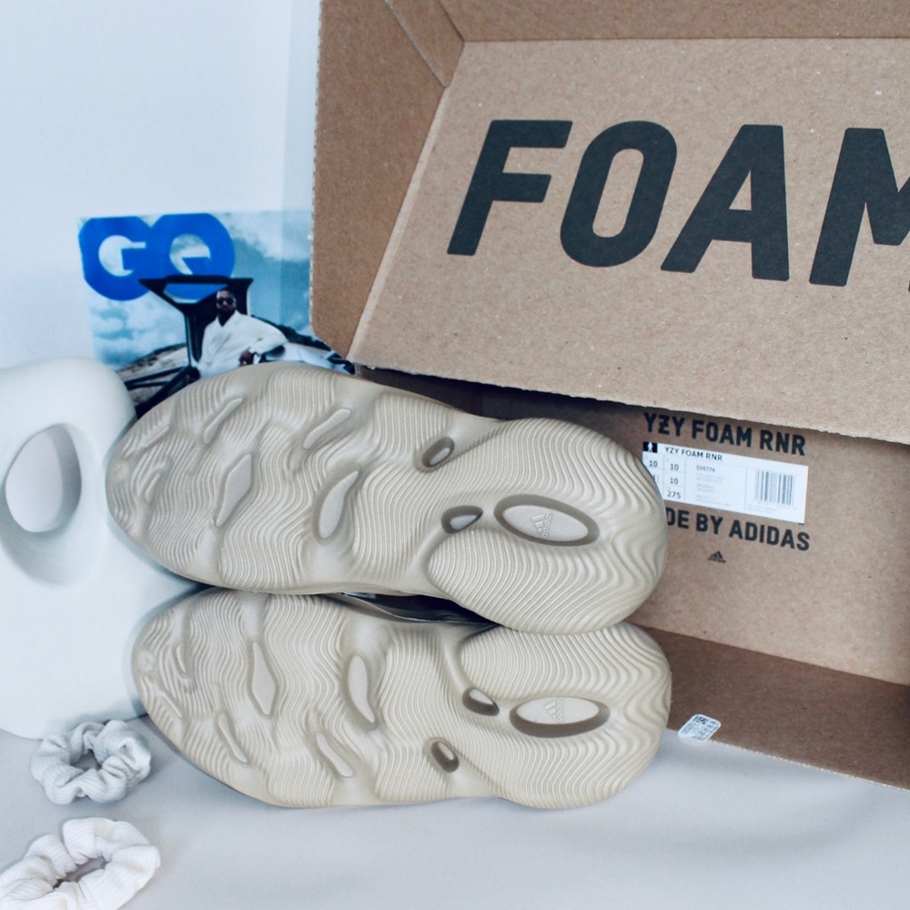 YEEZY FOAM RUNNER ‘Ochre’ - Picture 3 of 4
